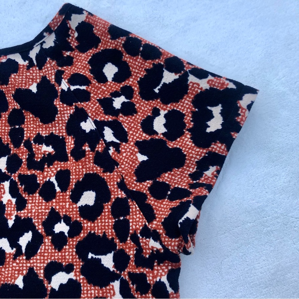 Leopard Print Shirt Rust Zipper Top Sz. Small officecore - Picture 5 of 8